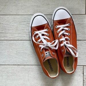 Converse burnet orange, never worn